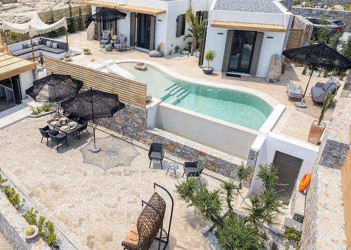 Mneme Suites & Villas